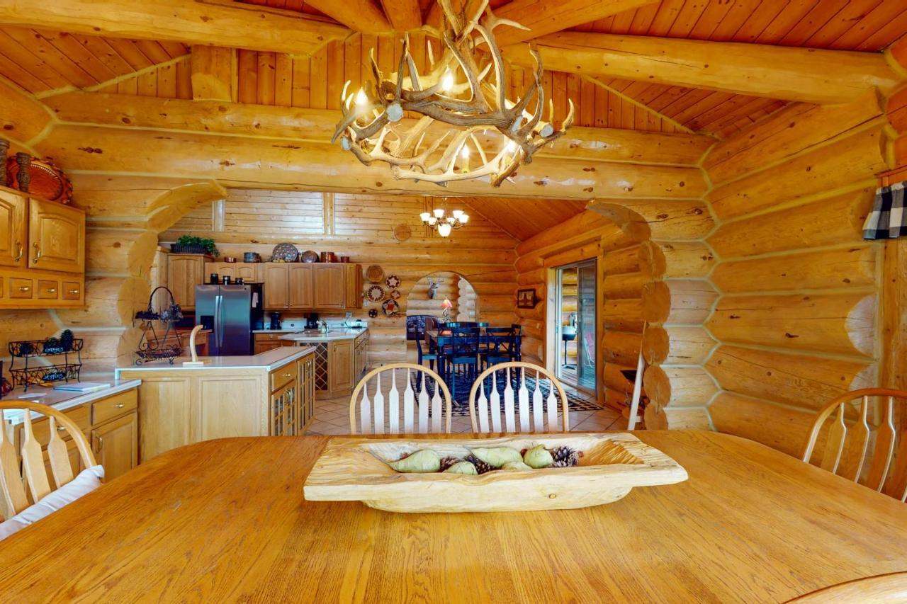 Sunflower Lodge Пагоса-Спрингс Экстерьер фото